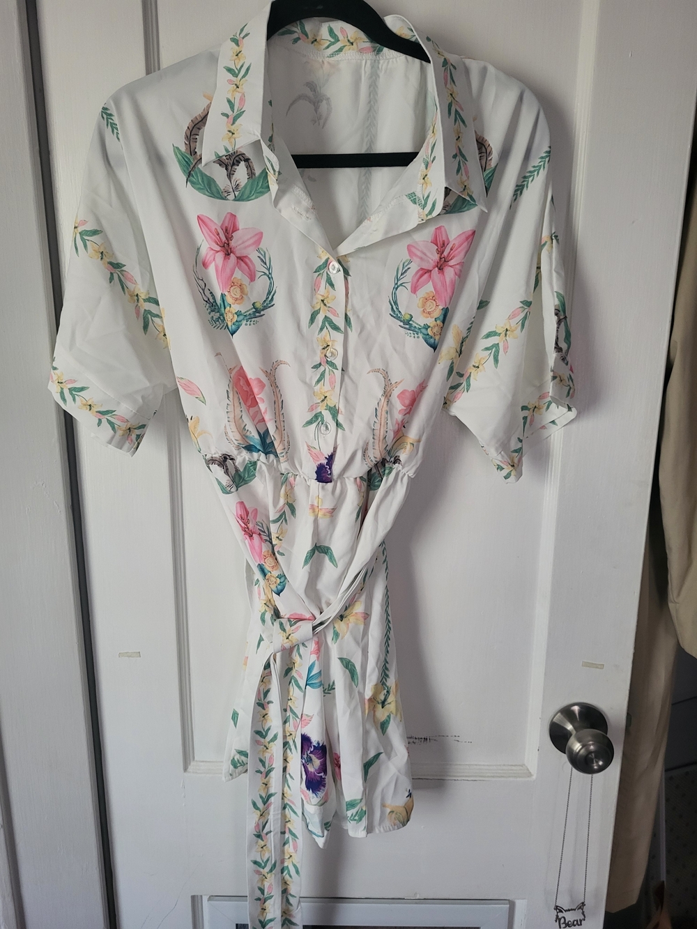 Nwot White Floral Short-Sleeve Romper With Tie At Waist Xxl